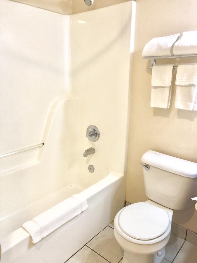 Classic Suites - Cleveland Bagian luar foto